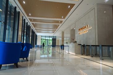 Plaza Conlay, Jalan Conlay