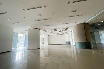 Menara Raja Laut (Menara Eon Bank)