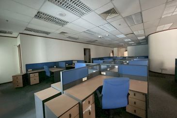 Menara Raja Laut (Menara Eon Bank)