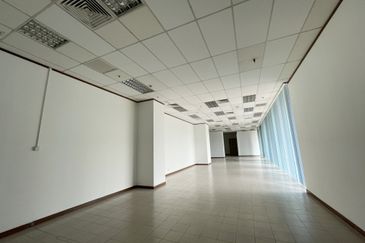 Menara Raja Laut (Menara Eon Bank)