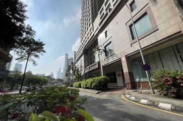 Menara Raja Laut (Menara Eon Bank)