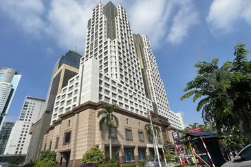 Menara Raja Laut (Menara Eon Bank)