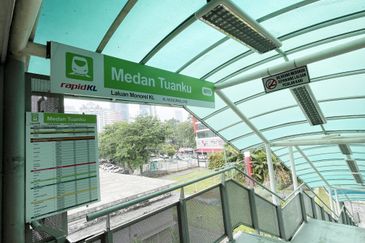 Menara Raja Laut (Menara Eon Bank)