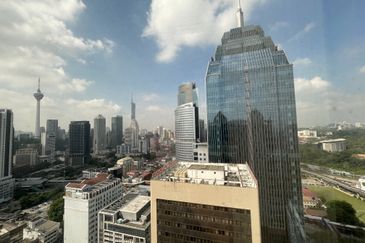 Menara Raja Laut (Menara Eon Bank)