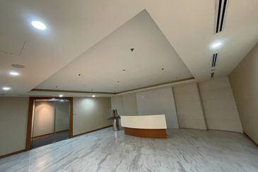 Menara Raja Laut (Menara Eon Bank)