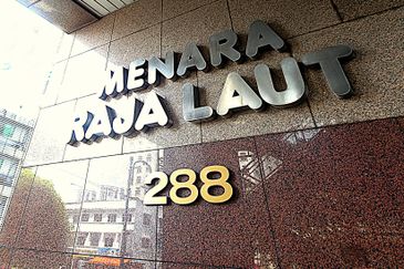 Menara Raja Laut (Menara Eon Bank)