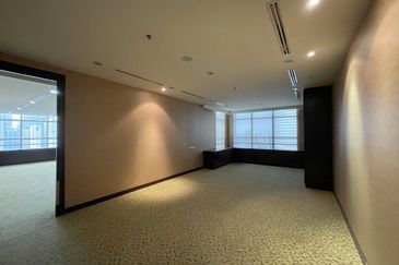 Menara Raja Laut (Menara Eon Bank)