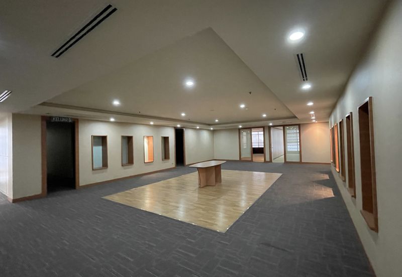 Menara Raja Laut (Menara Eon Bank)