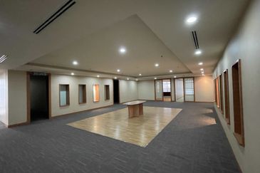 Menara Raja Laut (Menara Eon Bank)