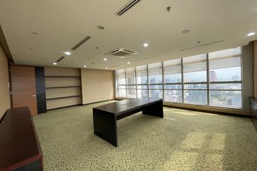 Menara Raja Laut (Menara Eon Bank)