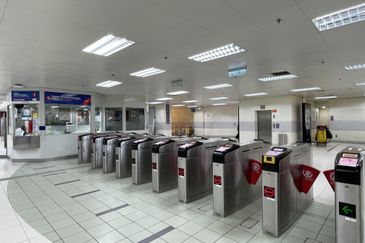 Menara Raja Laut (Menara Eon Bank)