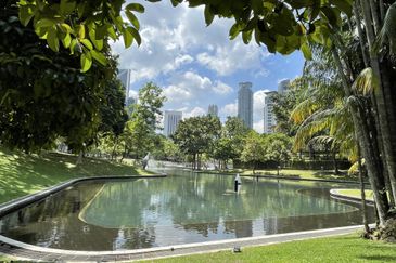 Menara HLX (formerly Menara HLA)