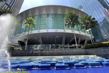 Menara HLX (formerly Menara HLA)