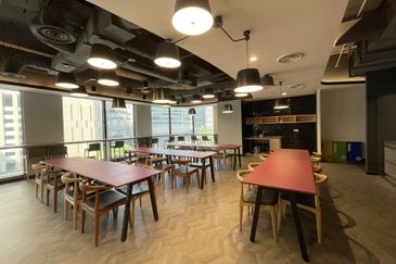 Menara HLX - KLCC Grade A Cost-Saving Esthetic Furnished Office