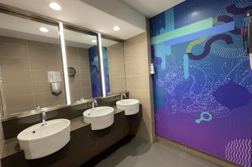 Menara HLX (formerly Menara HLA)