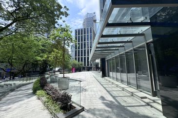 Menara AIA Sentral (formerly Menara Standard Chartered)