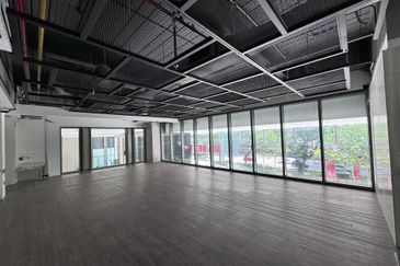 Menara AIA Sentral (formerly Menara Standard Chartered)