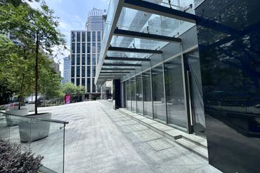 Menara AIA Sentral (formerly Menara Standard Chartered)