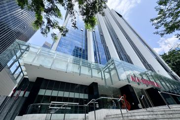 Menara AIA Sentral (formerly Menara Standard Chartered)