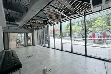 Menara AIA Sentral (formerly Menara Standard Chartered)