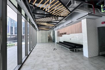 Menara AIA Sentral (formerly Menara Standard Chartered)