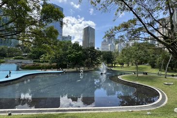 Menara HLX (formerly Menara HLA)