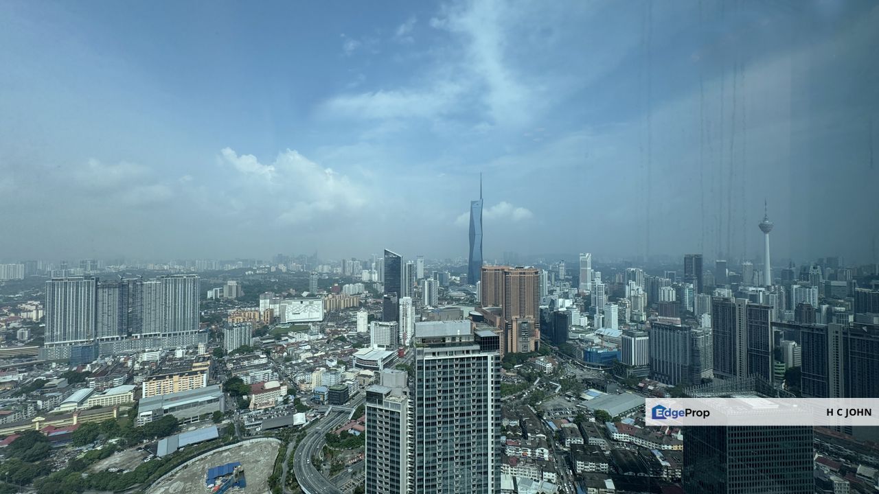 Exchange 106 - Prestige Signature Furnished Suites (10pax) in prime Business hub with direct Trains, Kuala Lumpur, KL City