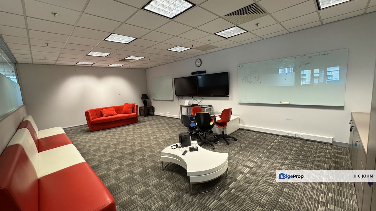 Menara Exxonmobil KLCC Exclusive Furnished Office (270pax) with easy access to major Train stations, Kuala Lumpur, KLCC