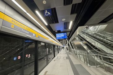 Menara HLX (formerly Menara HLA)