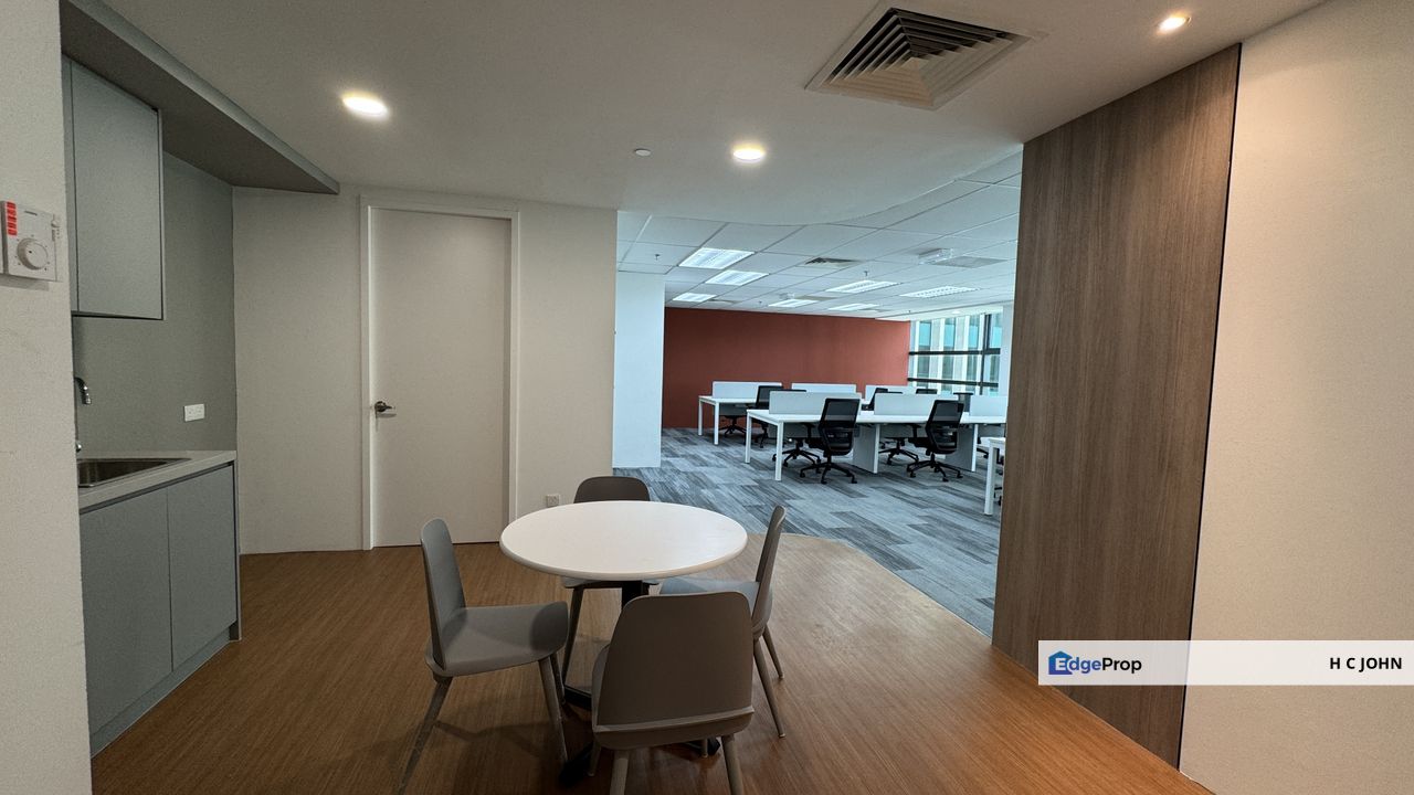 G Tower KLCC Prefit Furnished Offices (15pax and above) with easy access to major Trains, Kuala Lumpur, KLCC
