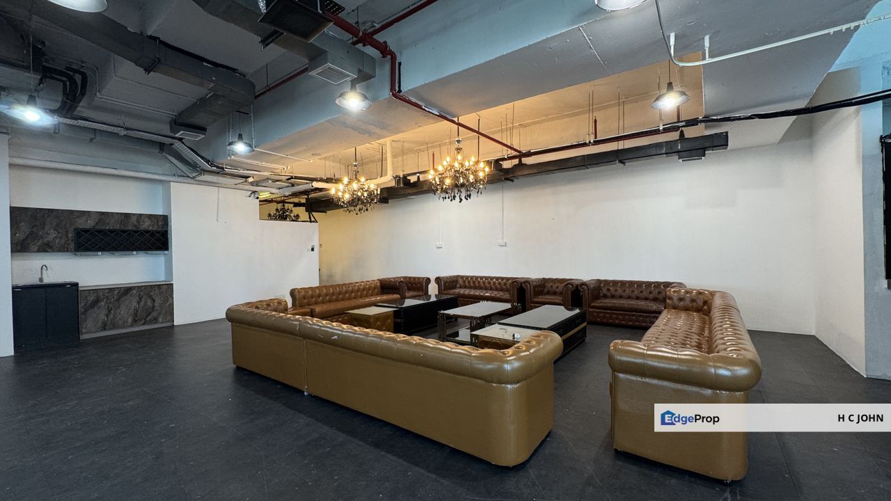 KL Eco City - The Gardens-Mid Valley City Exclusive Furnished Office, steps away to Train lines, Kuala Lumpur, Bangsar