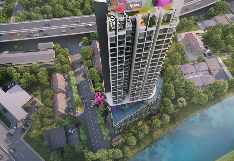 Freehold Luxury Condo 2min To KTM Petaling OKR