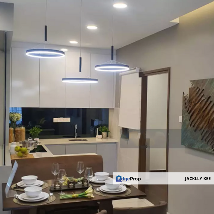 Walking Distance To Pavilion 2 Shopping Mall, Kuala Lumpur, Bukit Jalil