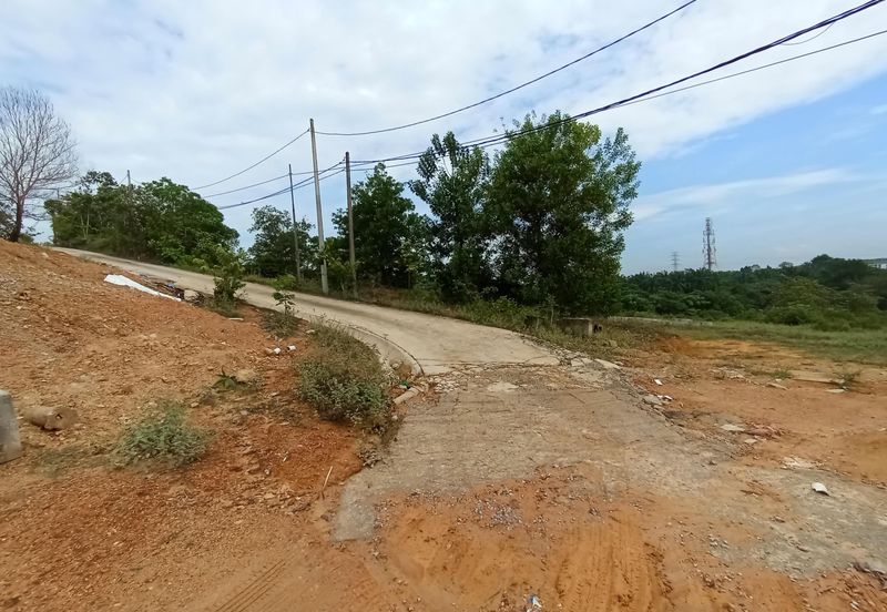 [5 MINIT BUKIT UNGGUL GOLF RESORT] Tanah Lot Banglo Kg Sungai Buah Dengkil
