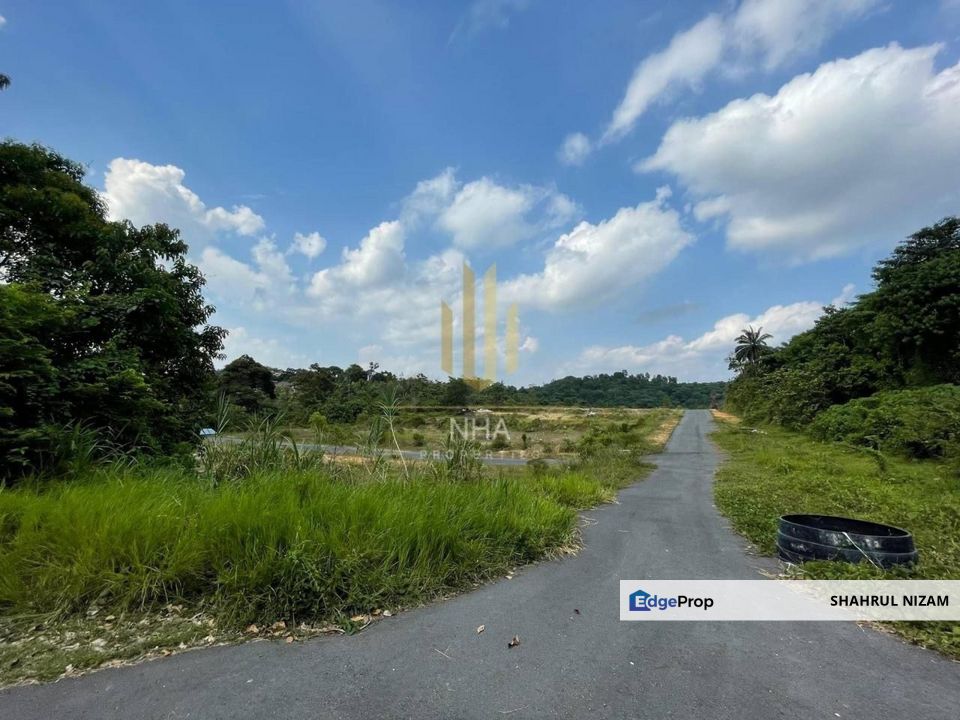 Lot banglo 4503 sqft freehold rizab melayu Di Jalan Jenderam Salak tinggi, Selangor, Sepang