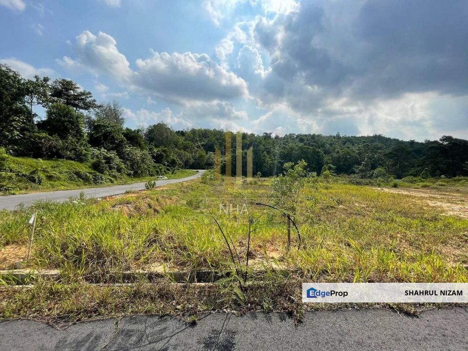 Lot banglo 4503 sqft freehold rizab melayu Di Jalan Jenderam Salak tinggi, Selangor, Sepang