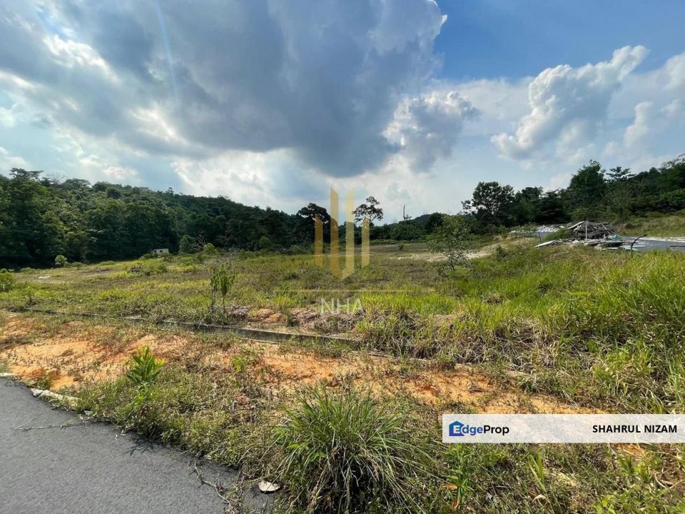 Lot banglo 4503 sqft freehold rizab melayu Di Jalan Jenderam Salak tinggi, Selangor, Sepang