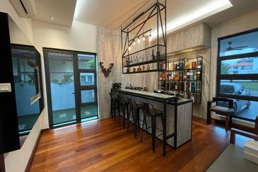 3 Storey Renovated Bungalow with Lift and Swimming Pool