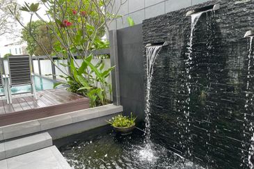 3 Storey Renovated Bungalow with Lift and Swimming Pool