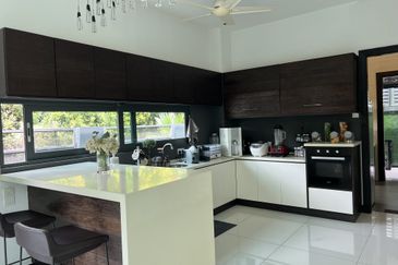 3 Storey Renovated Bungalow with Lift and Swimming Pool