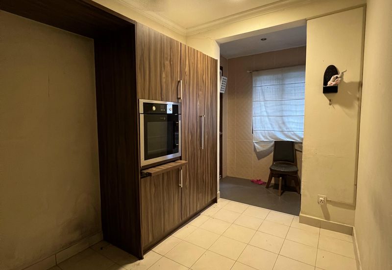 2.5 Storey Renovated Super Link for Sale