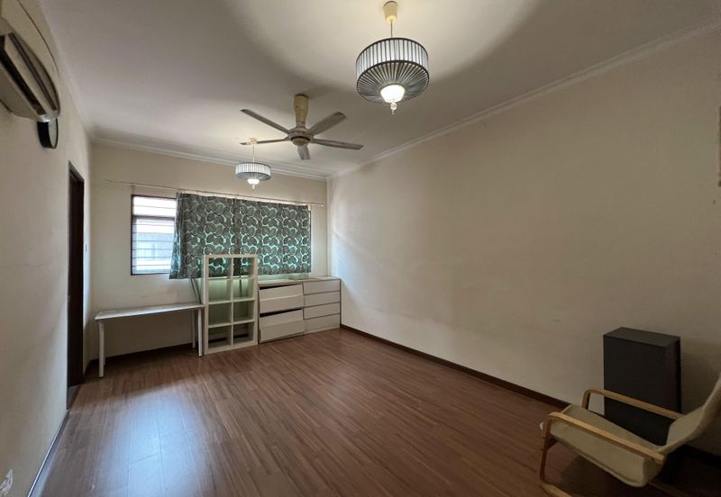 2.5 Storey Renovated Super Link for Sale