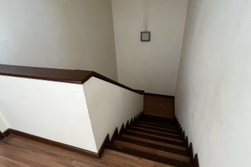 2.5 Storey Renovated Super Link for Sale