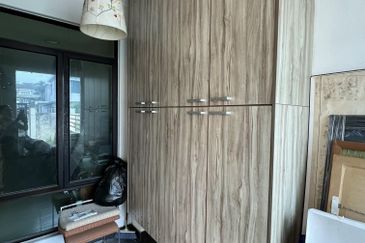 2.5 Storey Renovated Super Link for Sale