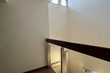 2.5 Storey Renovated Super Link for Sale