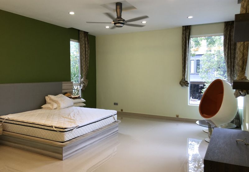 Subang Heights REnovated Bungalow For Sale