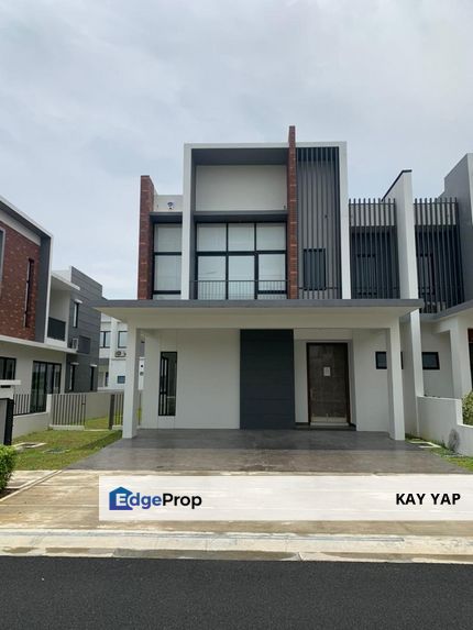 Ready move in SemiD-walking distance to shopping mall, Selangor, Kota Kemuning