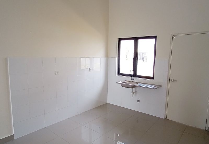 Monet Lily @ Sunsuria City