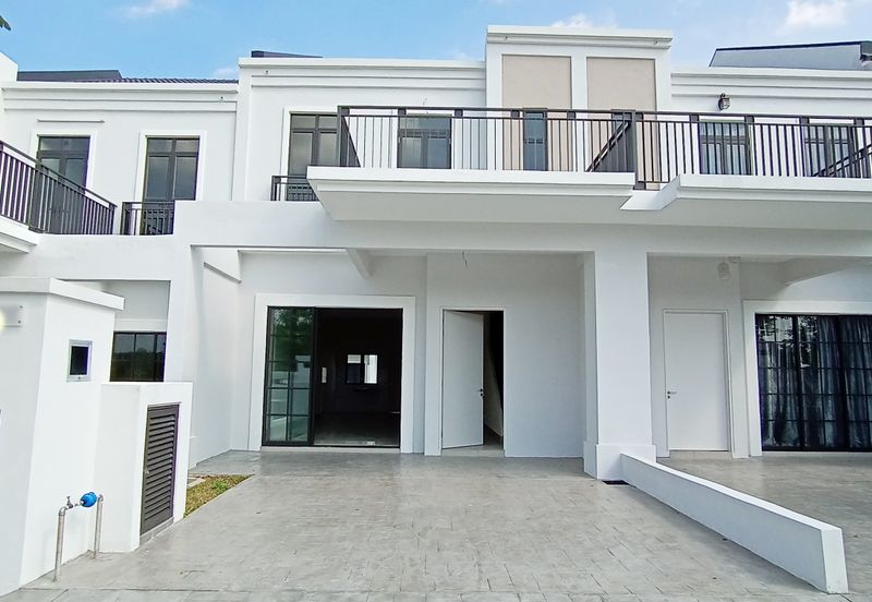 Monet Lily @ Sunsuria City