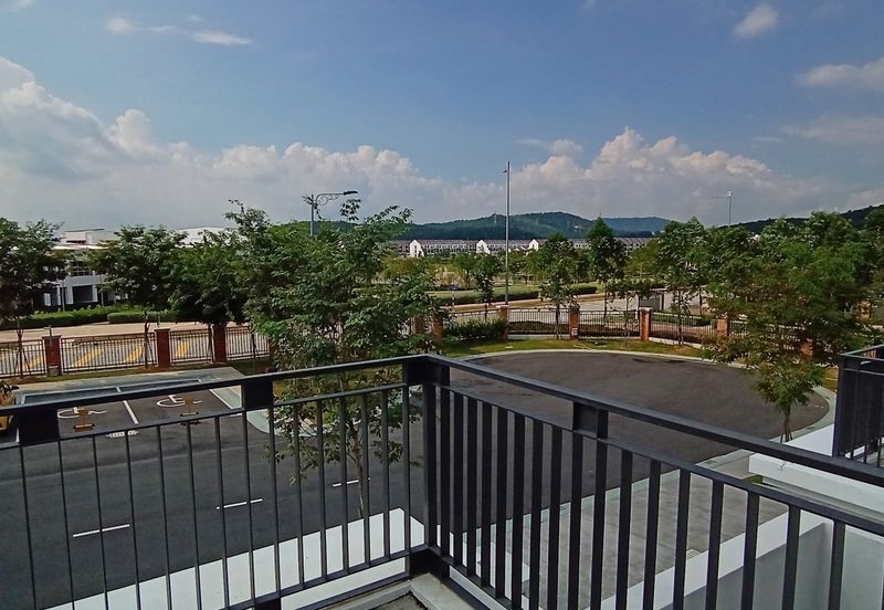 Monet Lily @ Sunsuria City